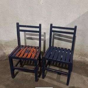 Par de Sillas de Madera Azules y Naranjas - imagen 2