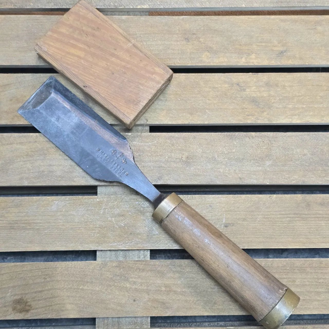Chisela de madera con cuchilla metálica - imagen 2