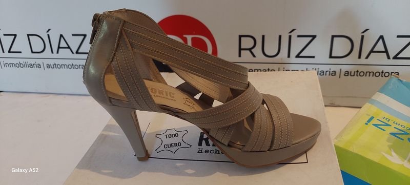 Zapatos de tacón alto para mujer - imagen 4