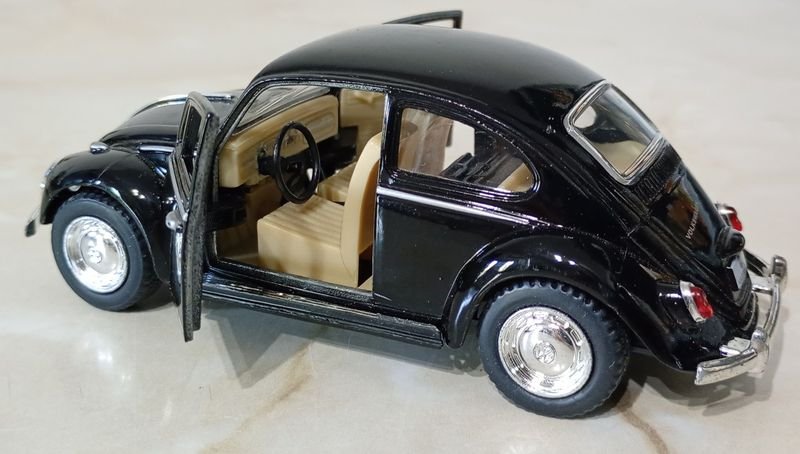 Volkswagen FUSCA a escala modelo 1970 en color Negro - imagen 6