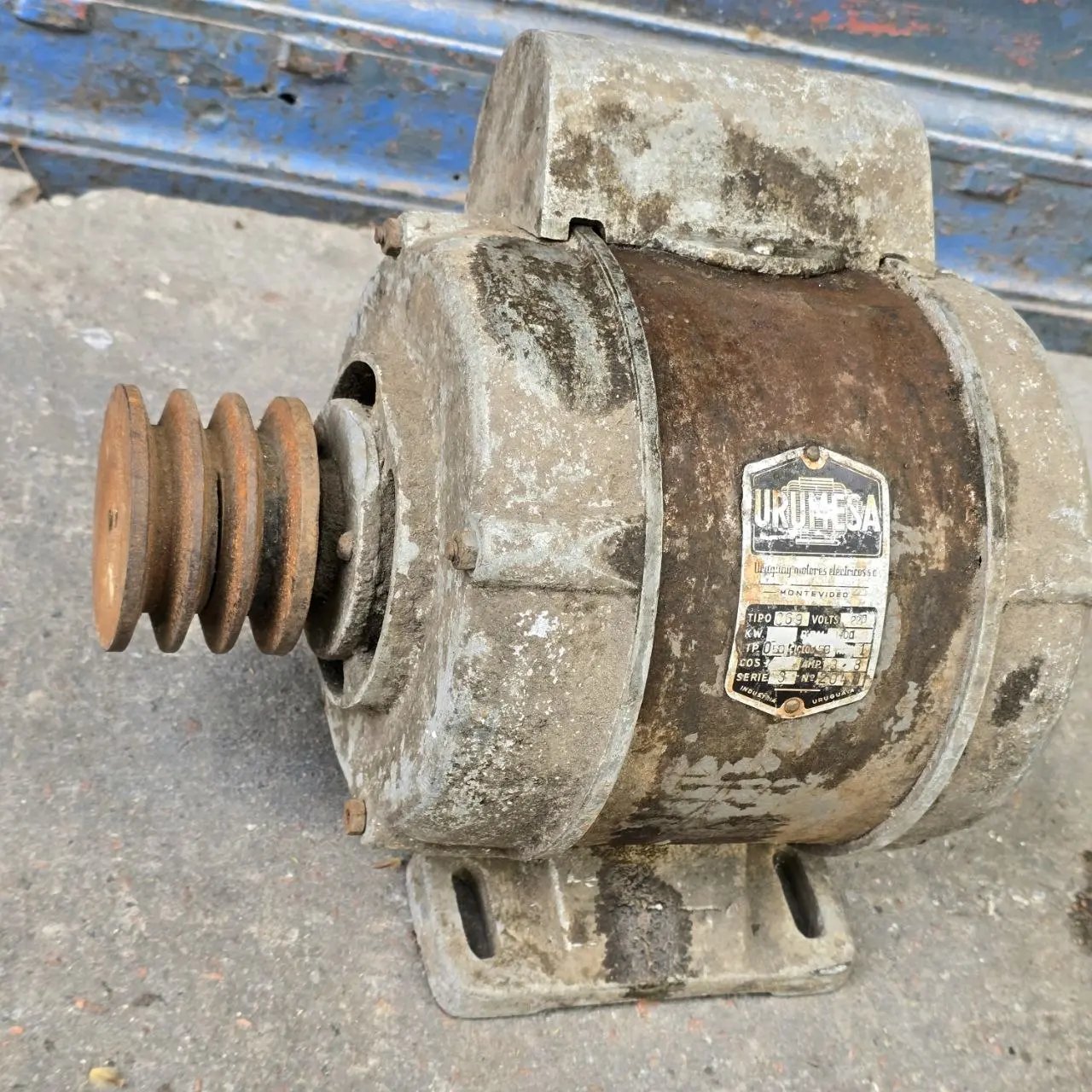 Motor Eléctrico URUMESA Industrial Monofásico 220V