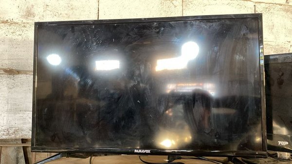 Televisor Panavox de 32 Pulgadas - Funcionando