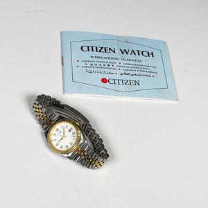 Lote siguiente: Reloj Pulsera Citizen Quartz con Malla Metálica y Manual de Garantía
