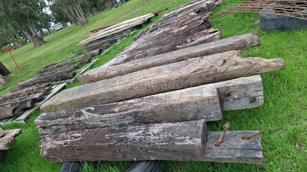 Lotes de Vigas y Maderas Antiguas de Madera
