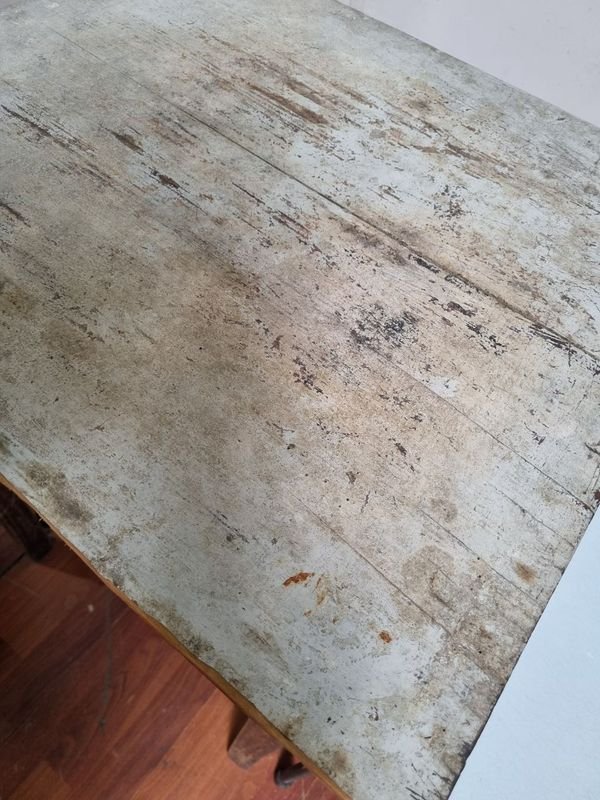 Mesa y sillas de madera y metal - imagen 6
