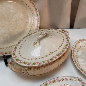 Juego de Vajilla Inglesa de Loza con Diseño Floral Rosa - imagen 3