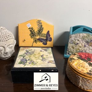 Lote anterior: Lote de Decoración: Cabeza de Buda, Cajas y Organizador