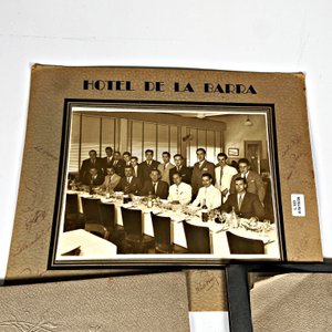 Lote de Fotografías Antiguas: Hotel de la Barra y Retratos - imagen 3