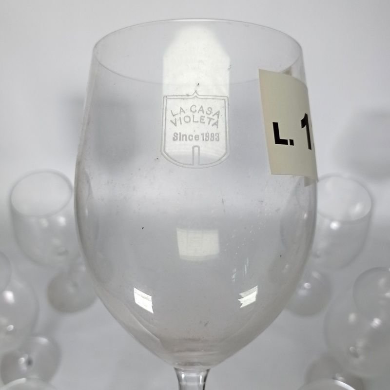 Siete copas para vino con publicidad de La Casa Violeta - imagen 9