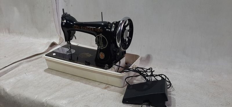 Máquina de coser eléctrica Singer - imagen 2
