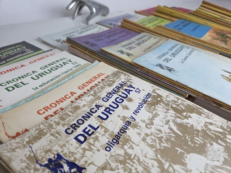 Colección de libros sobre la historia del Uruguay - imagen 7