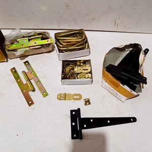 Lote de 40 Bisagras, Tiradores y Portacandados Metálicos - imagen 2