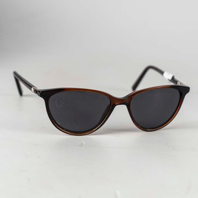 Lote siguiente: Lentes de sol Sensaya, buen estado