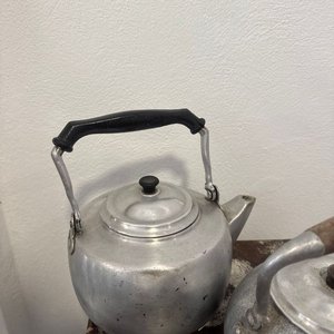 Par de Pavas de Aluminio Antiguas - imagen 2