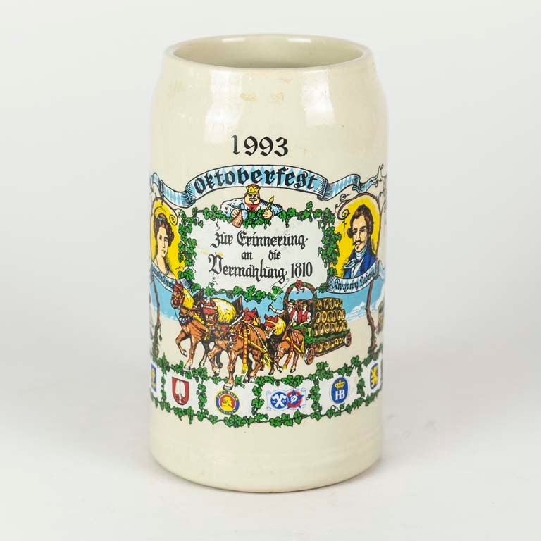Lote anterior: Jarra de cerveza de cerámica Oktoberfest de 1993, aniversario de la boda Real de 1810