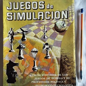 Lote siguiente: Libro Juegos de Simulación: Reseña Histórica de Juegos de Guerra y su Proyección Política y Económico-Tecnológica