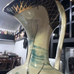 Jarra Escultórica Hubert Bequet Quaregnon Cerámica Artística Belga Mid-Century Ave Dorada - imagen 7