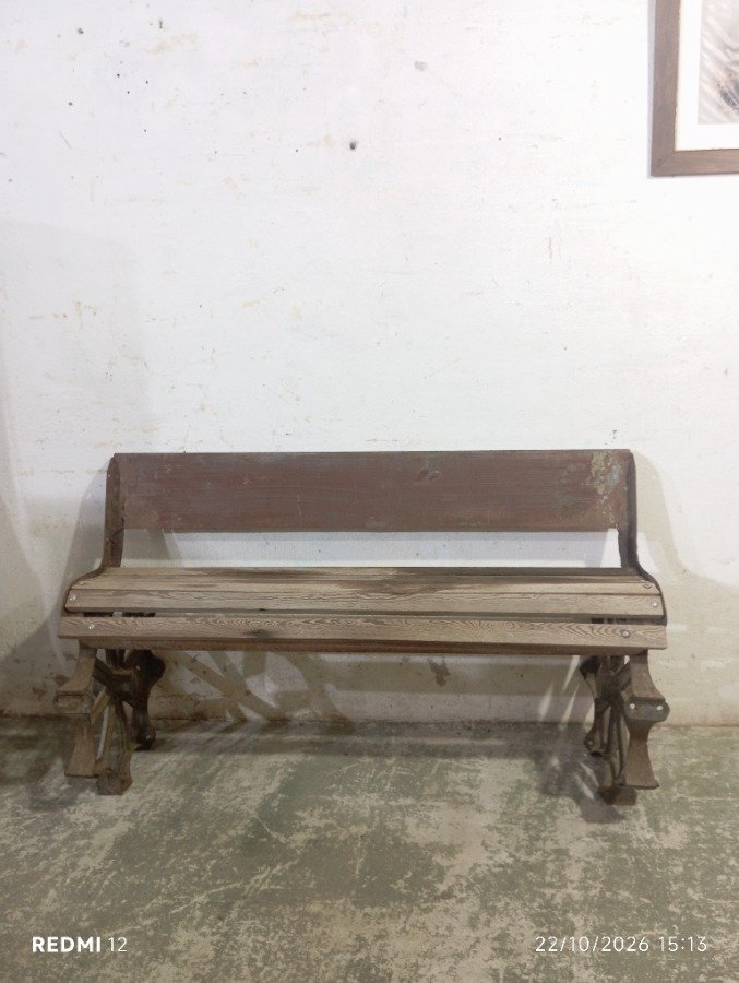 Banco Rústico de Hierro y Madera con Patas Decorativas