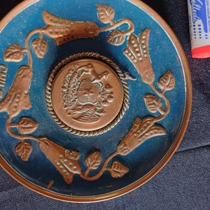 Lote de 2 Platos de Bronce de Recuerdos de Viaje - imagen 3