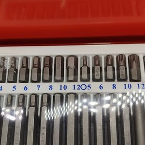 Juego de Puntas Torx, Multi Torx y Allen de 41 Piezas con Estuche Metálico - imagen 5