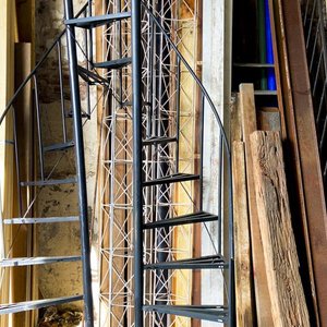 Lote anterior: Escalera Caracol de Metal Negra con 9 Escalones y 248 cm de Altura