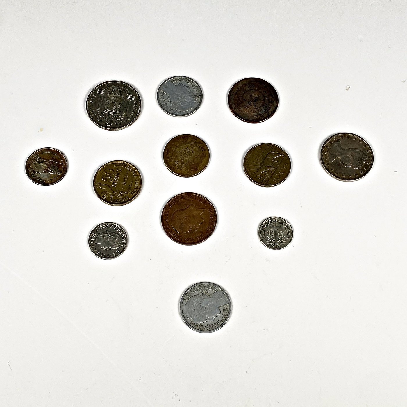 Lote de Doce Monedas Varias de Colección
