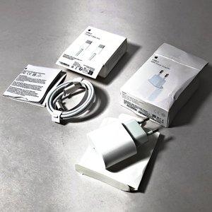 Pack Batería Portátil Apple MagSafe con Cargador USB-C y Cable - imagen 4