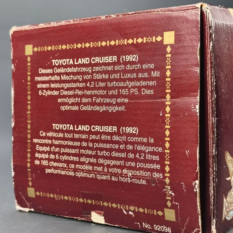 Toyota Land Cruiser Die-cast Modelo en Escala 1:18 - imagen 3