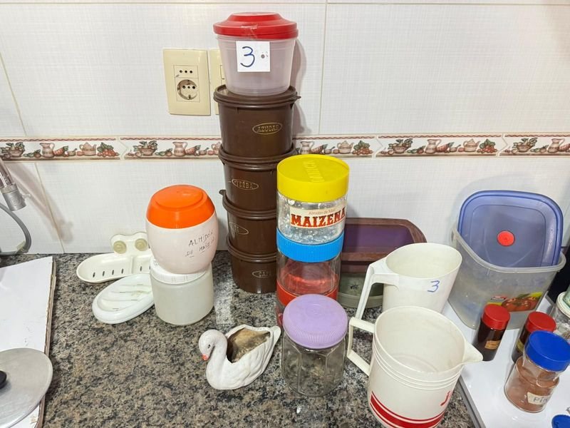 Colección de Tupperware y Accesorios para Cocina