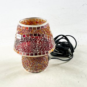 Lote siguiente: Lámpara de Sobremesa Decorativa de Vidrio Mosaico