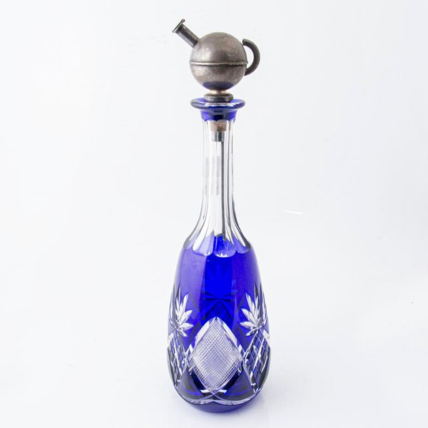 Botellón de Cristal Azul Tallado con Tapón Metálico