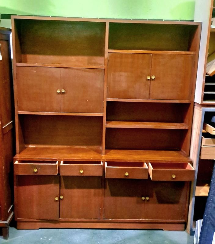 Lote anterior: Mueble Aparador en Madera Macisa de Pino Brasil