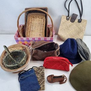 Lote de Canastas de Mimbre y Rafia, Sombreros, Neceser y Accesorios de Hogar - imagen 2
