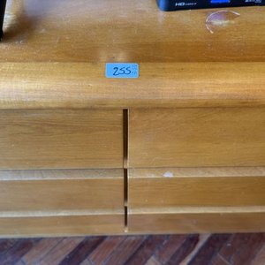 Cómoda de Madera Clara con 4 Cajones - imagen 1