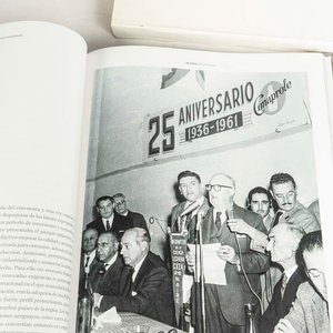 80 años Conaprole: La Historia 1936-2016, de tapa dura presentado en caja de cartón. - imagen 2
