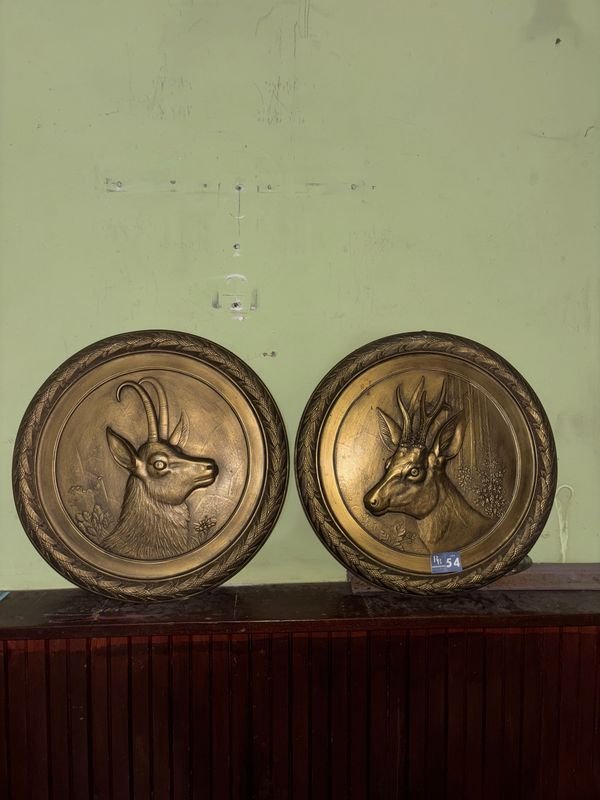 Juego de 2 Cuadros Decorativos Redondos de Ciervo y Carnero