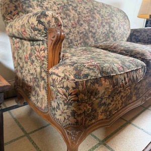 Sillón de 3 cuerpos estilo Luis XV con tapizado floral - imagen 3
