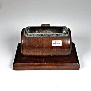 Cenicero Antiguo Art Decó de Madera y Metal - imagen 1