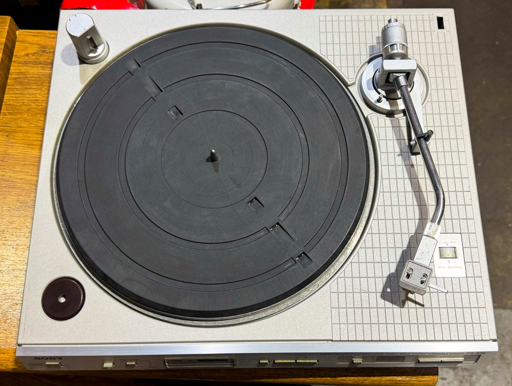 Venta de Bandeja Tocadiscos y Radio Grabador en Mal Estado - imagen 6