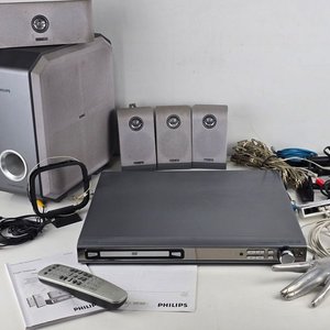 Lote siguiente: Sistema de Cine en Casa Philips HTS3410D con Subwoofer y Parlantes