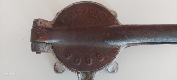 Aplastador de carne vintage metalico - imagen 3