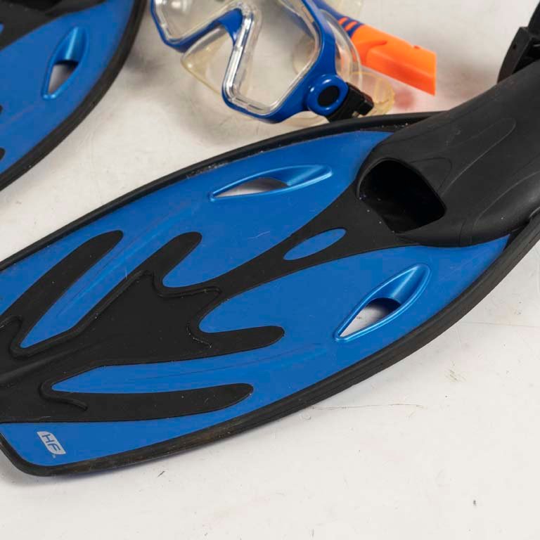 Snorkel y par de patas de rana para natación - imagen 2