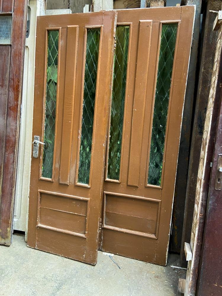 Juego de 2 Puertas de Madera y Vidrio Color Marrón