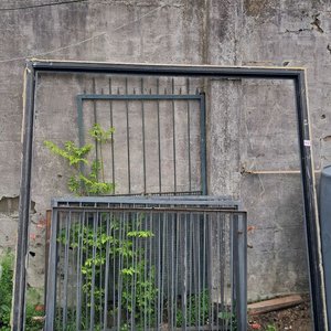 Lote siguiente: Marco de Ventana Fija de Aluminio Negro Sin Vidrio