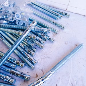 30 Bulones de Anclaje con Tuercas - imagen 2
