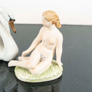 Lote de 3 Figuras de Porcelana: Cisne y Dos Figuras Femeninas - imagen 2