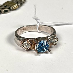 Conjunto de Joyería: Pulsera y Dos Anillos con Detalles - imagen 3