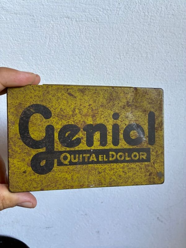 Lata de Geniol Uruguay - Pequeña y Colorida