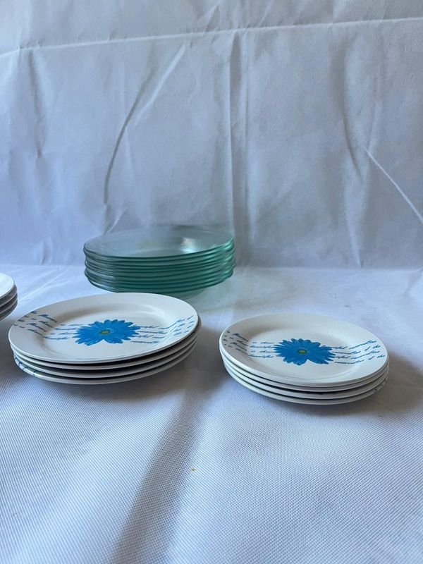 Juego de vajilla floral de porcelana - imagen 3