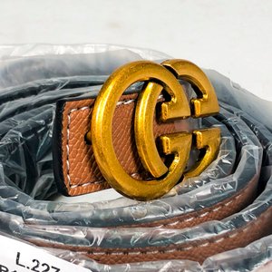 Cinturón de Caballero Marrón con Hebilla Doble G Dorada - imagen 3